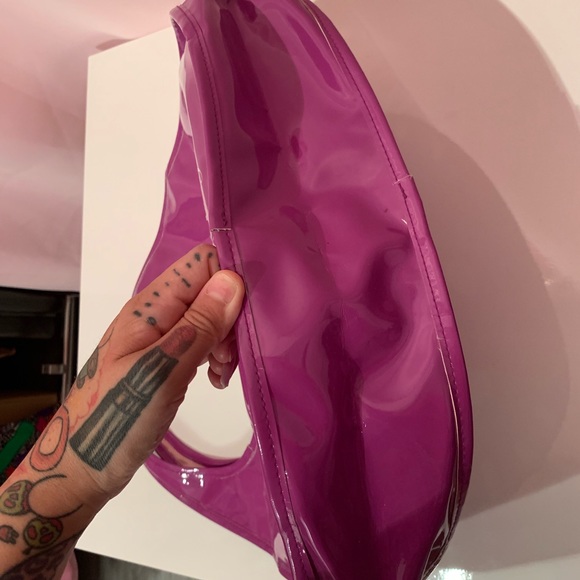 2010 purple hello kitty Sanrio round tote - Picture 6 of 6